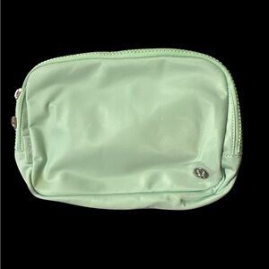 Lululemon Mint Moment Belt Bag New 2 liter